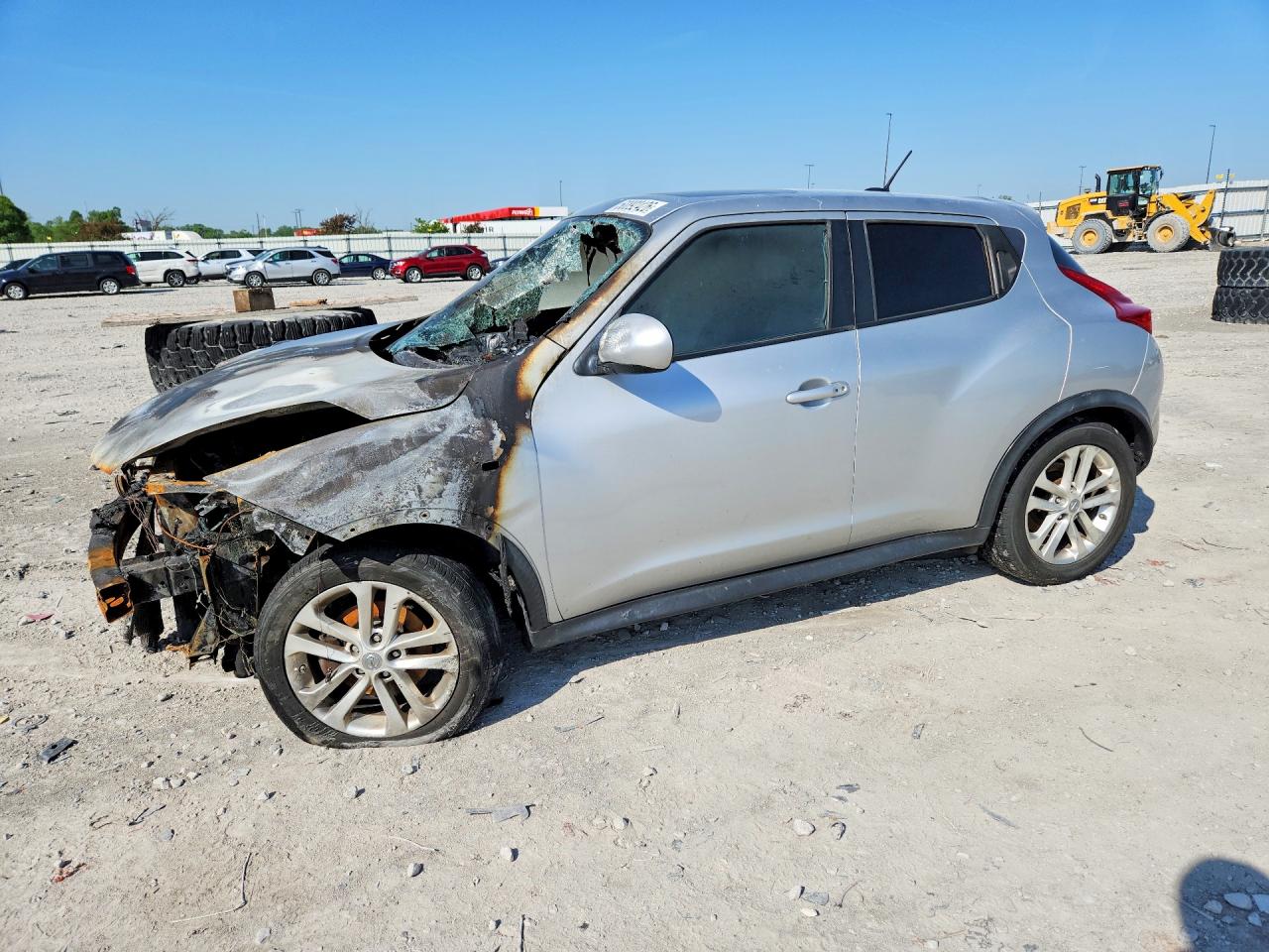 Salvage Nissan JUKE Image