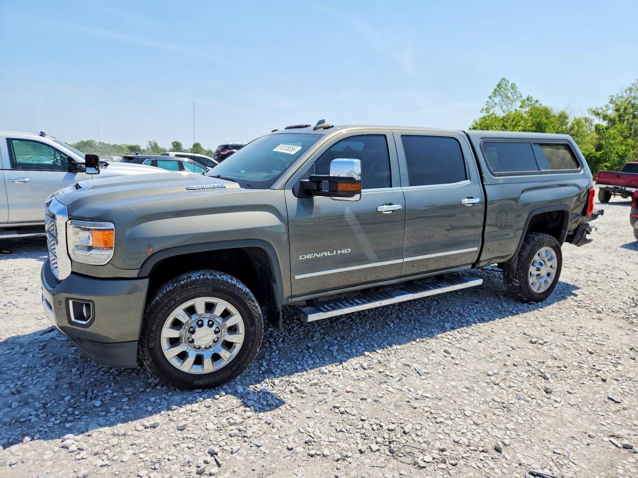 Salvage GMC Sierra Image