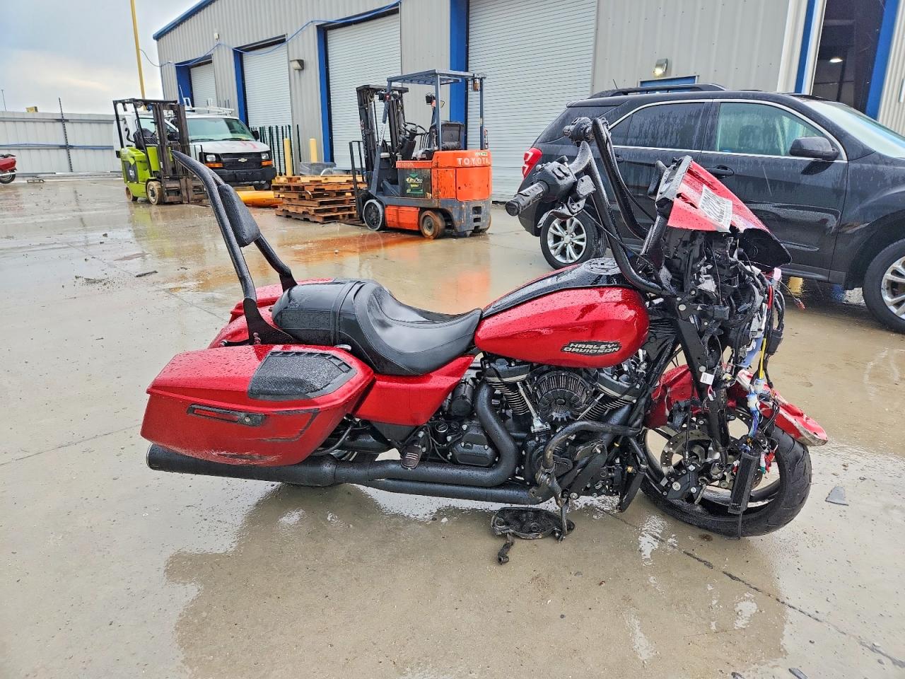 Salvage Harley-Davidson Street Gli Image
