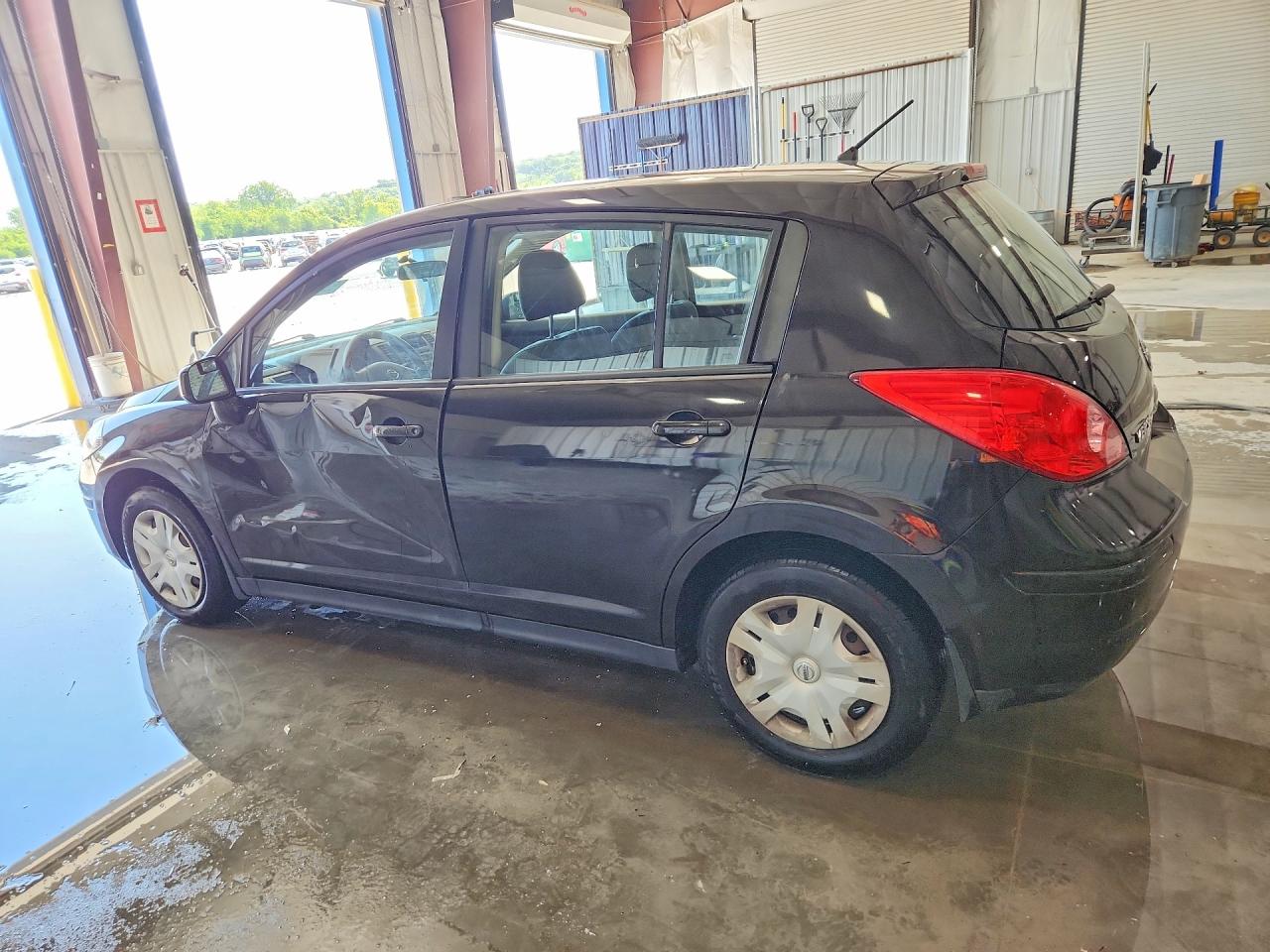 Nissan Versa 1.8 S