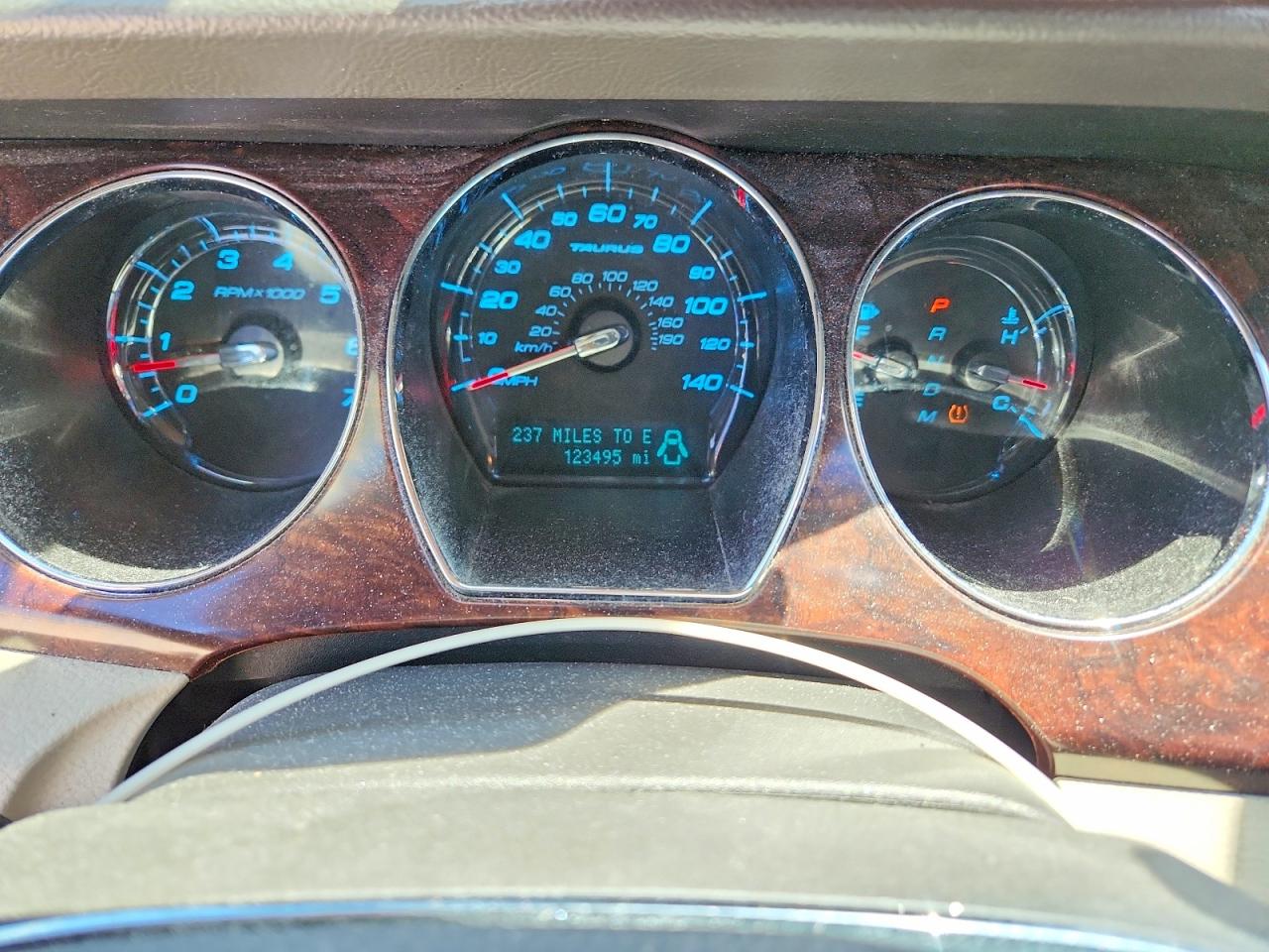 Ford Taurus Sel