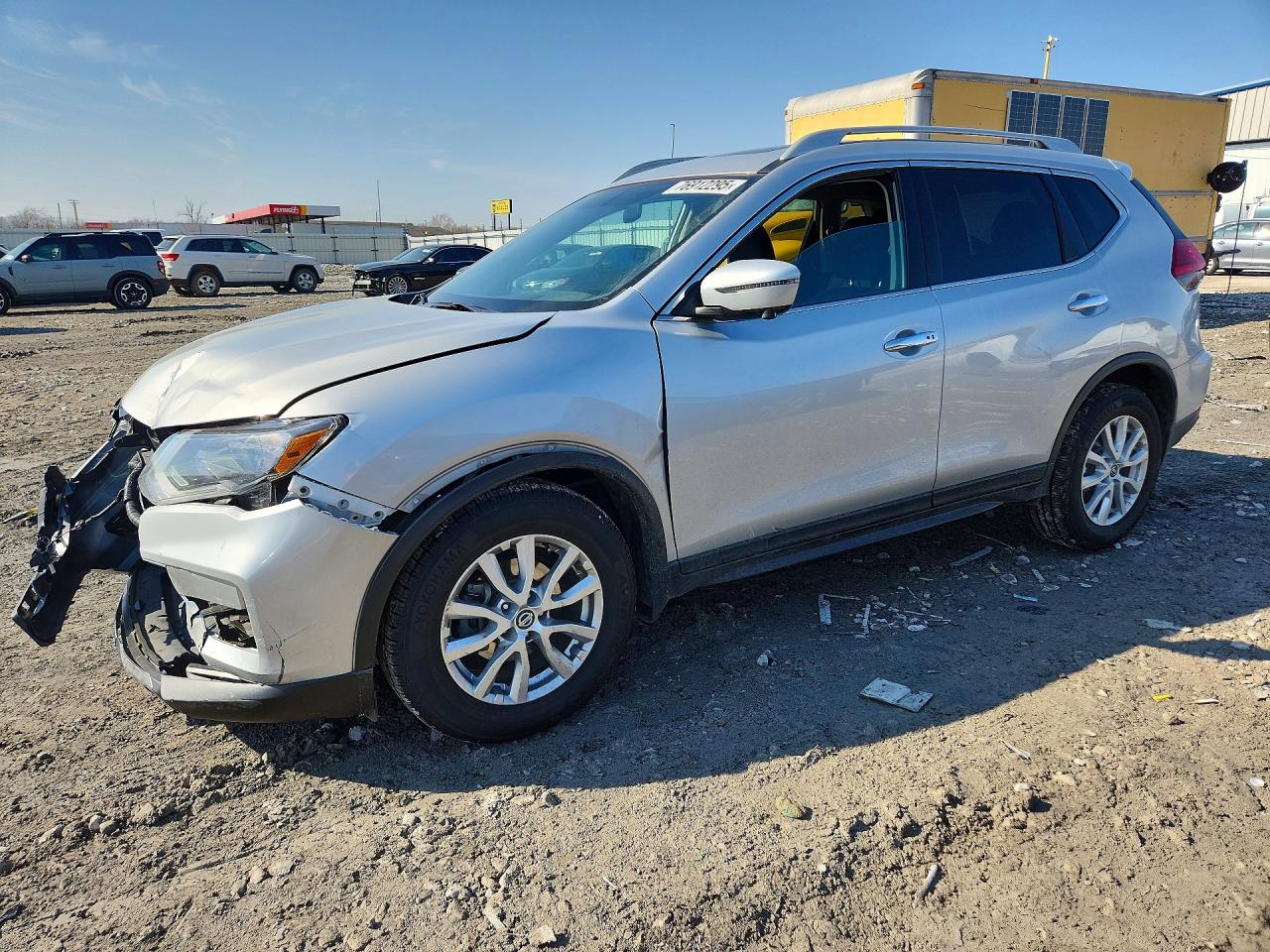 Salvage Nissan Rogue Image