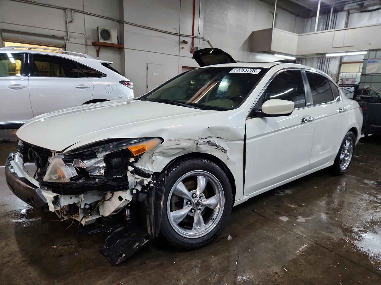 Salvage Honda Accord Image