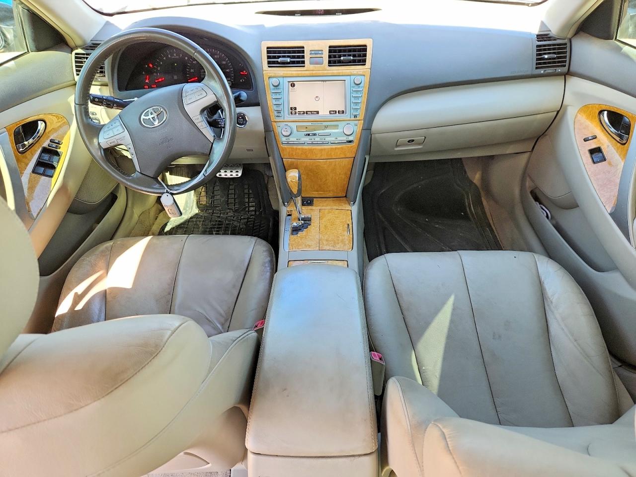 Toyota Camry Xle V6