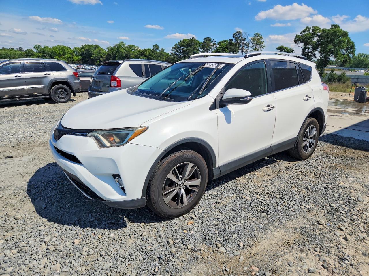 Salvage Toyota RAV4 Image