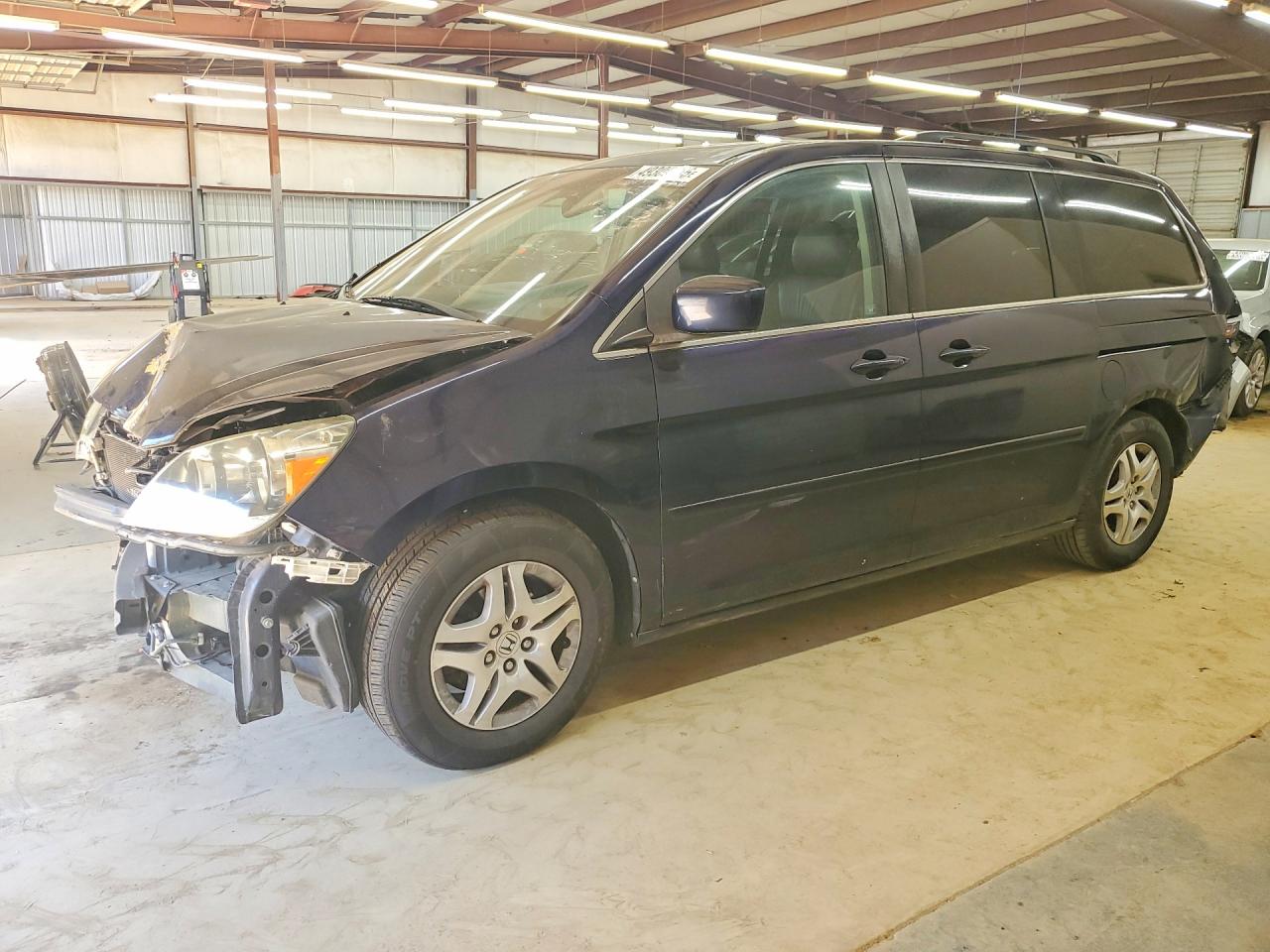 Salvage Honda Odyssey Image