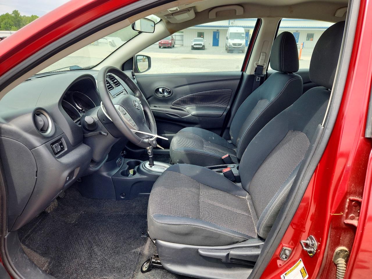 Nissan Versa 1.6 S