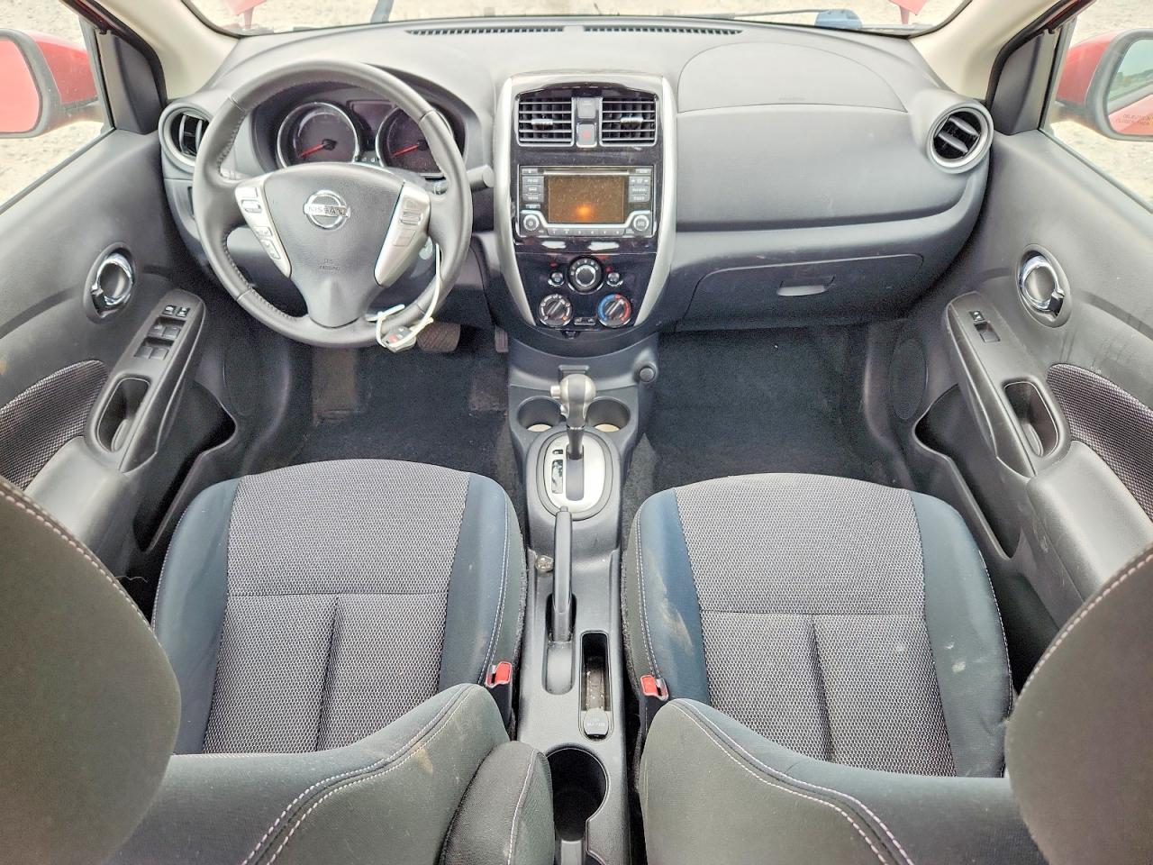 Nissan Versa 1.6 S
