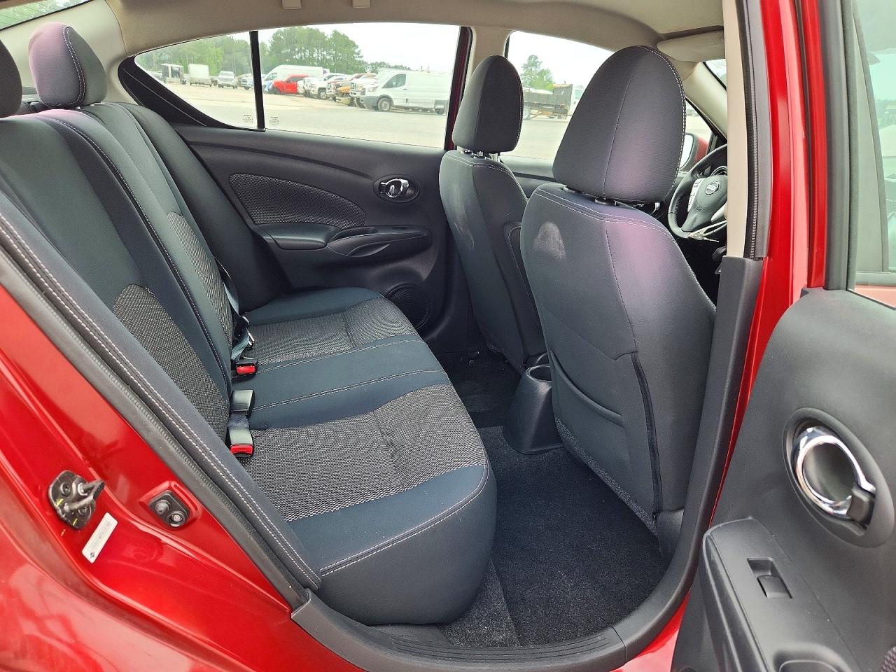 Nissan Versa 1.6 S