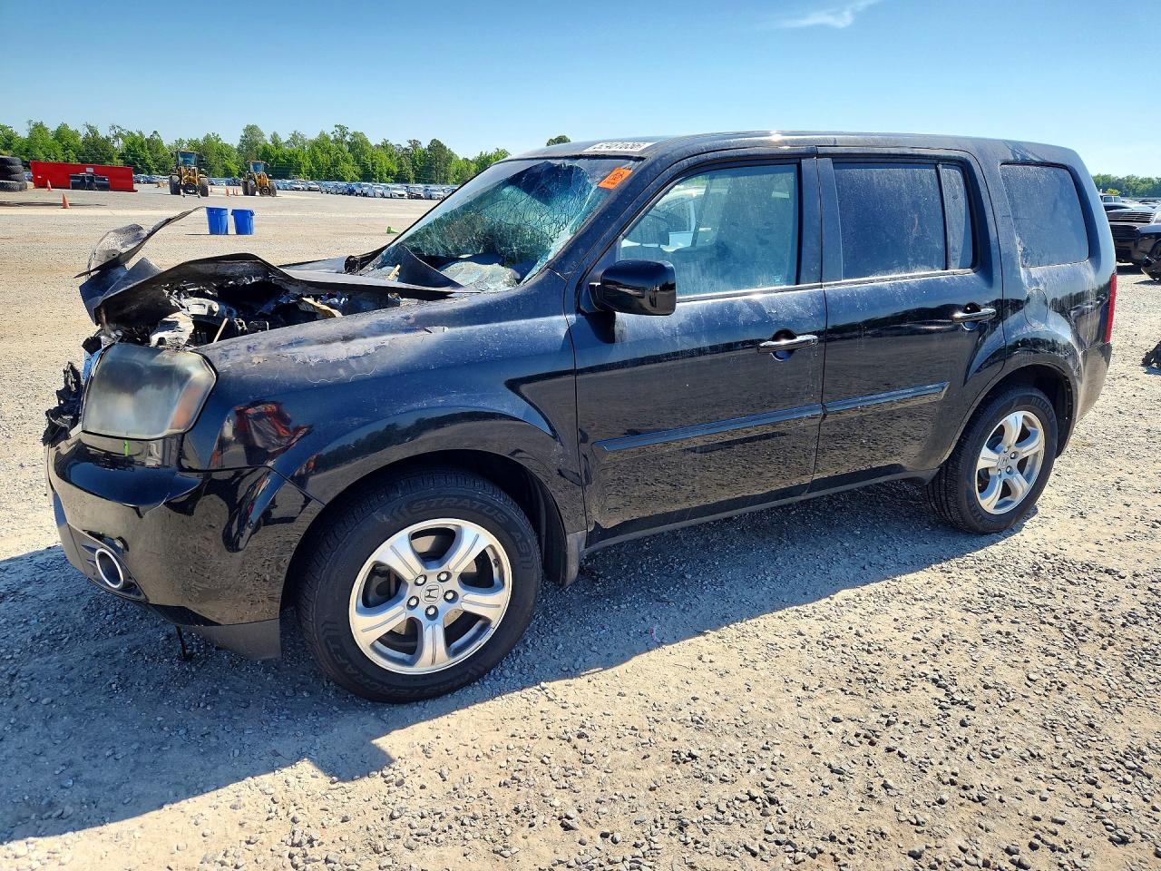Salvage Honda Pilot Image