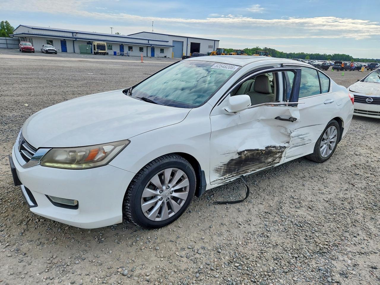 Salvage Honda Accord Image