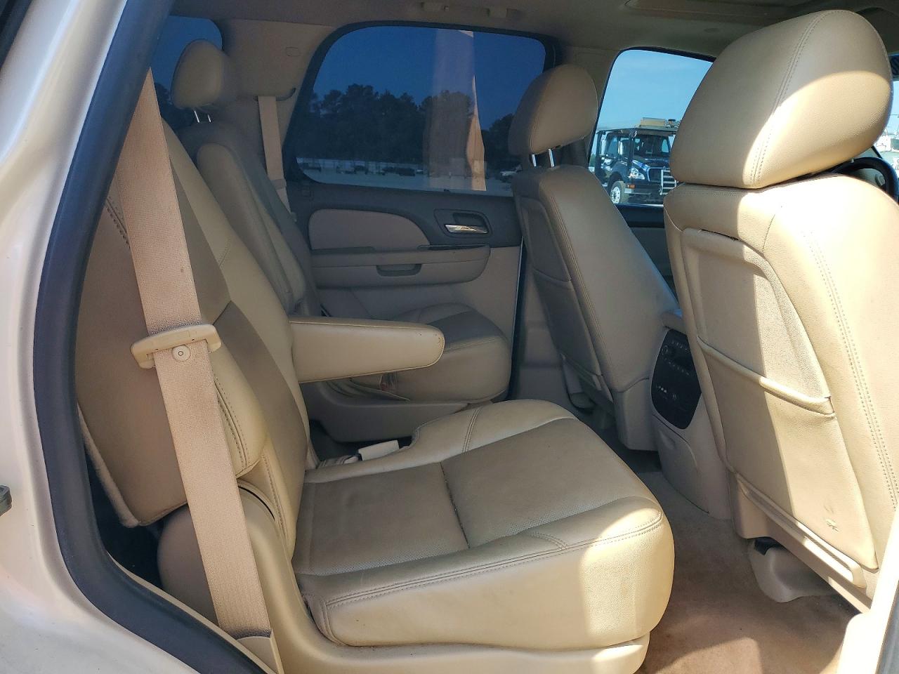Chevrolet Tahoe C1500 Ltz