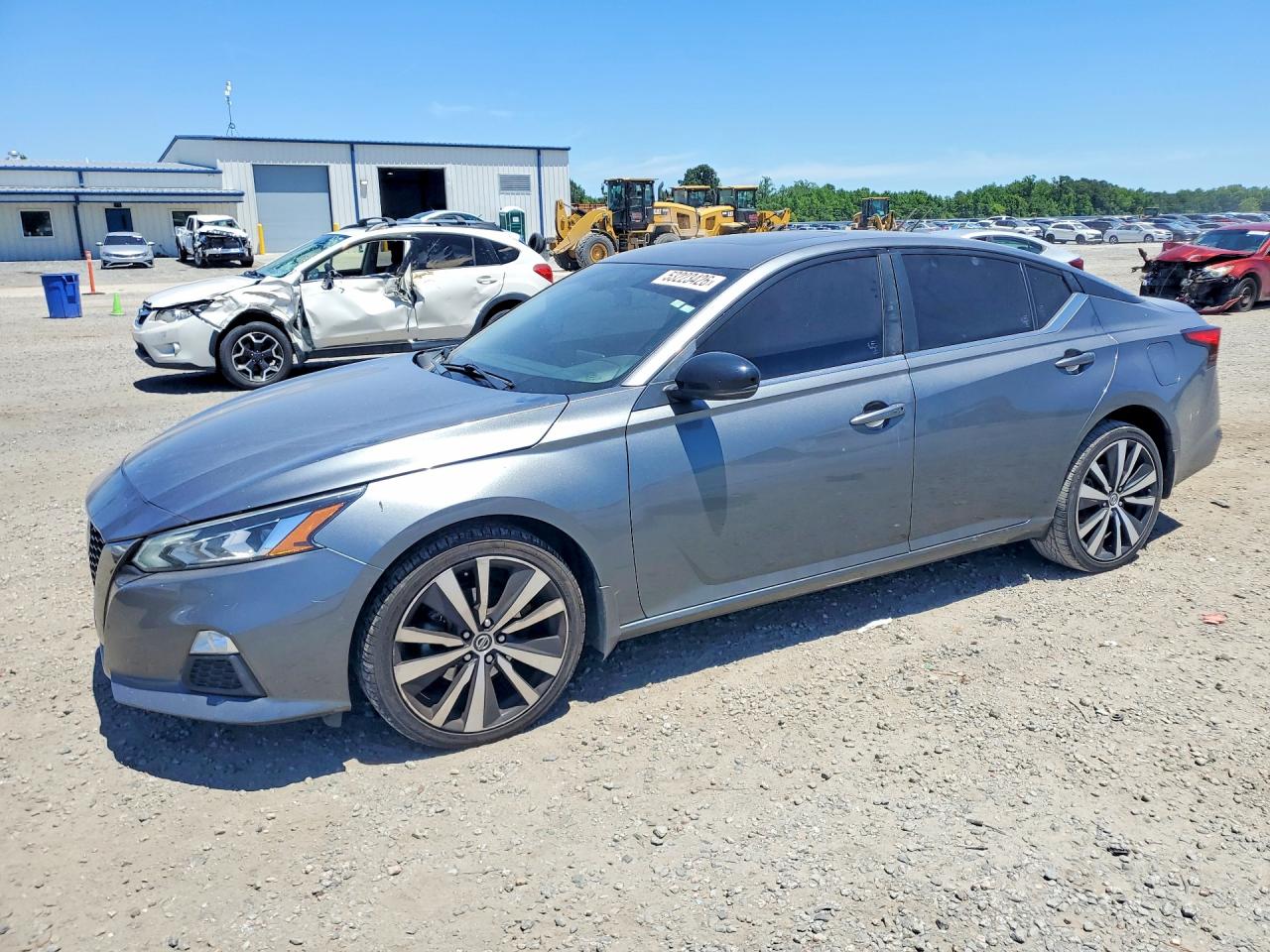 Salvage Nissan Altima Image