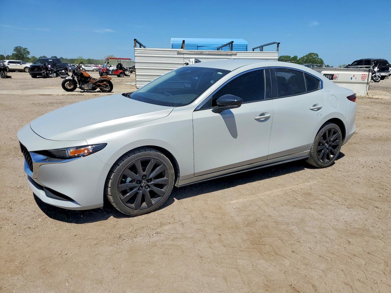 Salvage Mazda Mazda3 Image