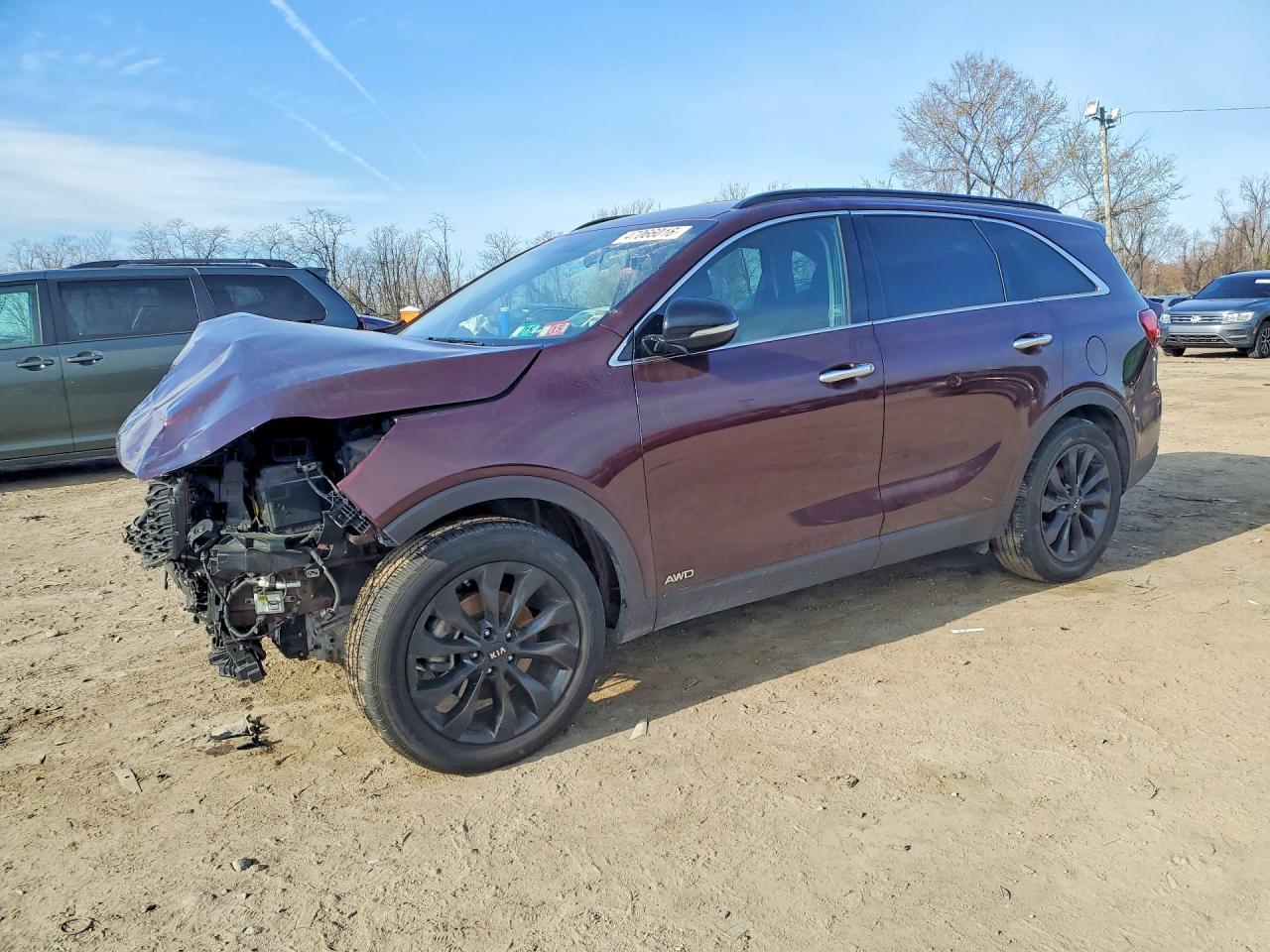Salvage Kia Sorento Image