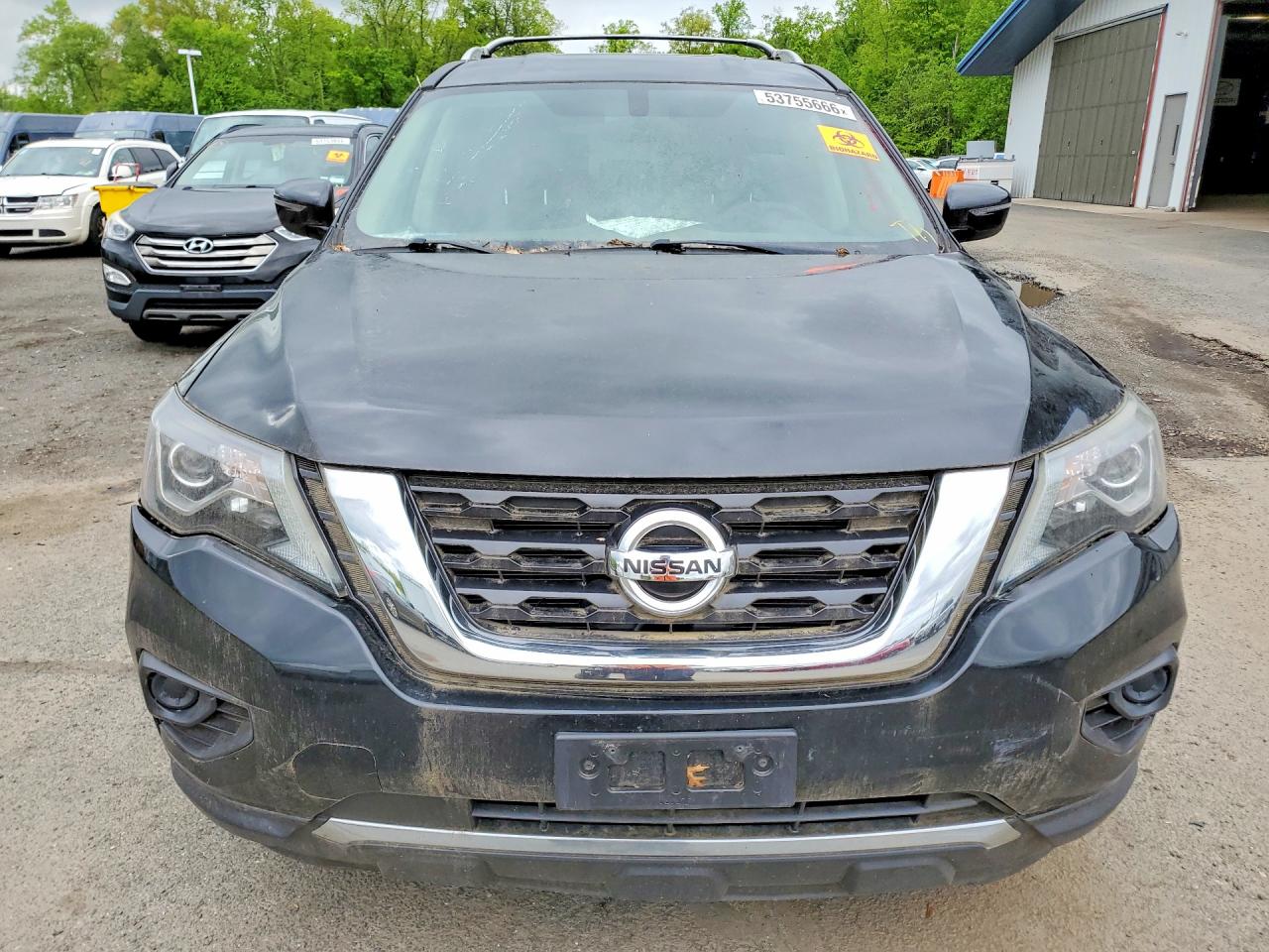 Nissan Pathfinder S