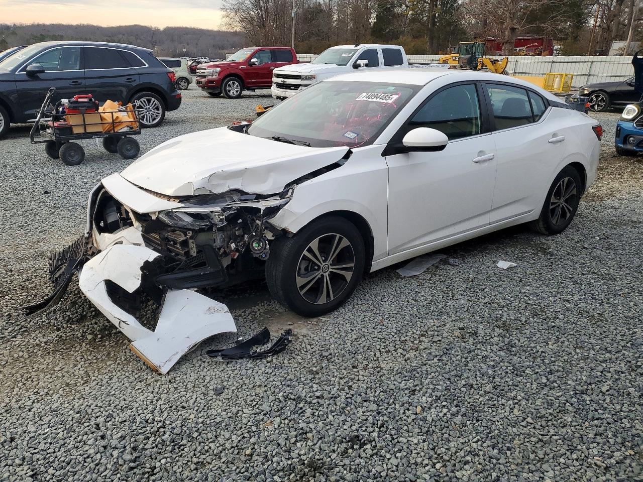 Salvage Nissan Sentra Image