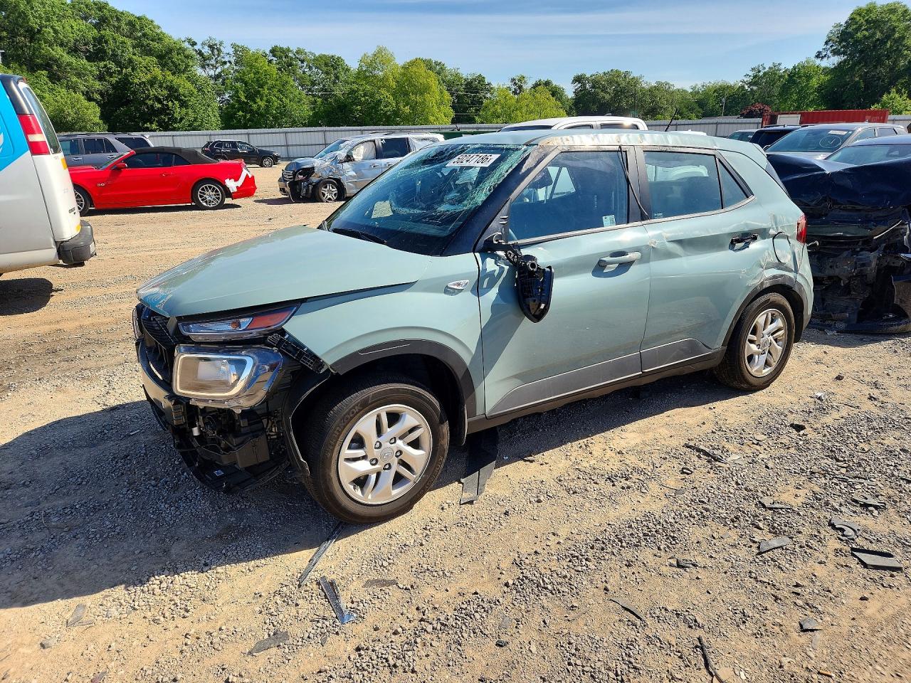 Salvage Hyundai VENUE Image