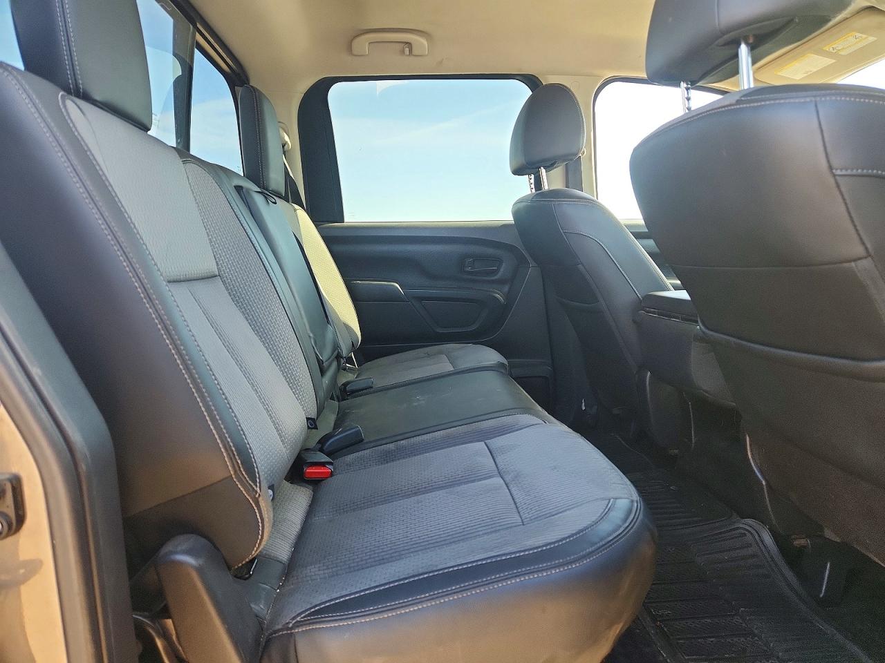 Nissan Titan S