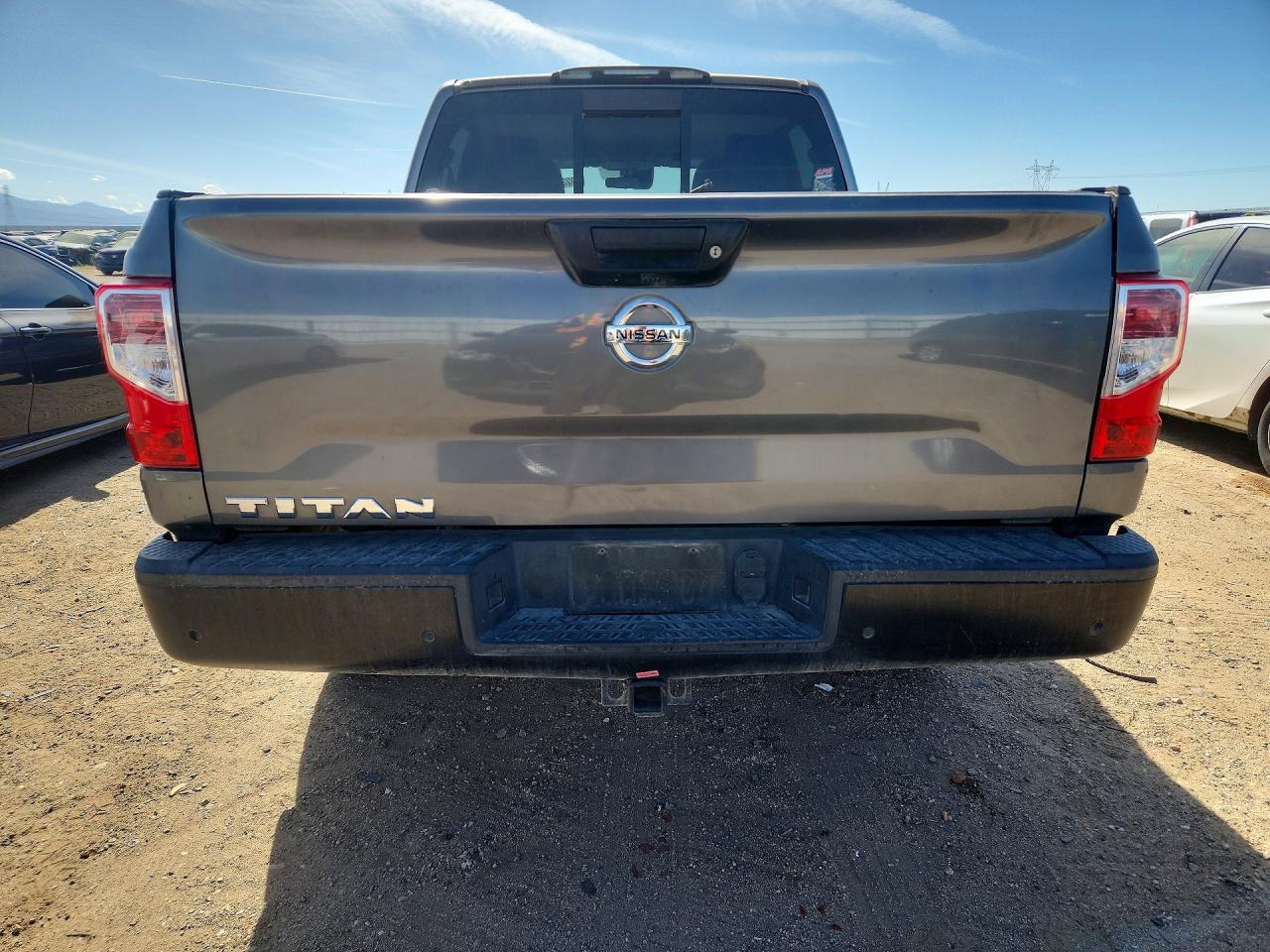 Nissan Titan S