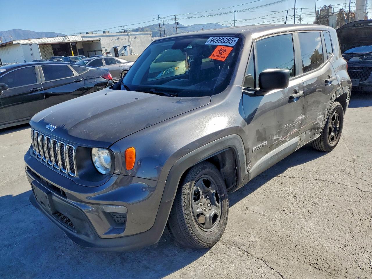 Salvage Jeep Renegade Image