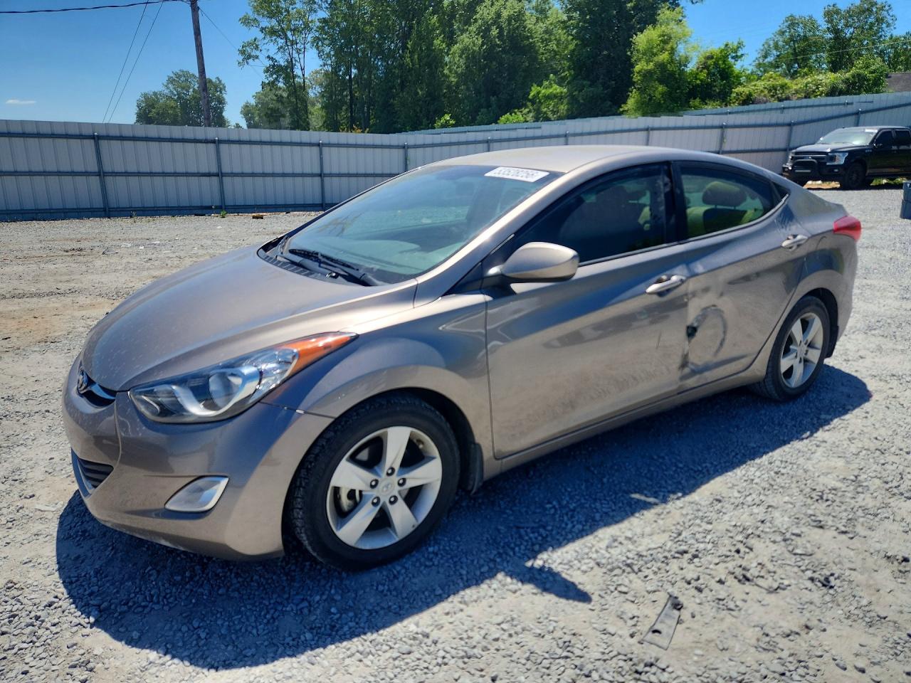 Salvage Hyundai ELANTRA Image