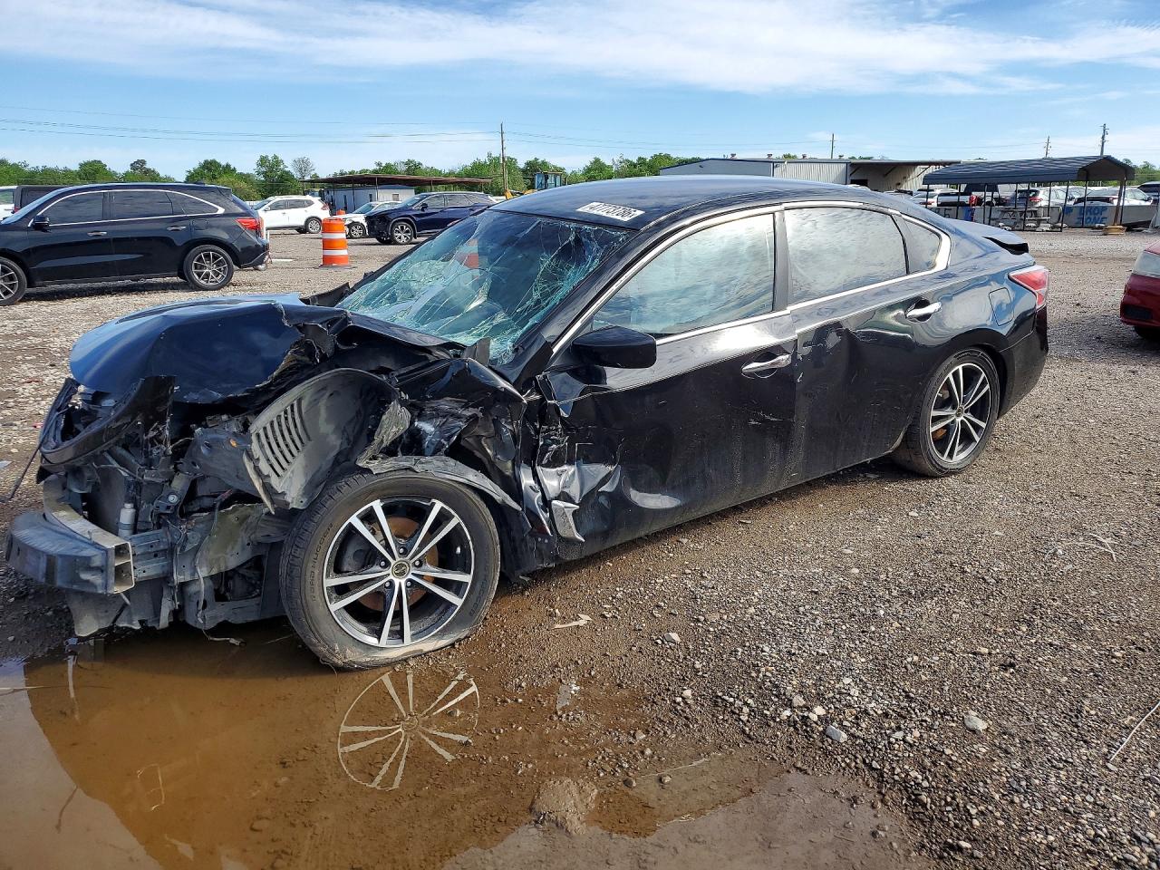 Salvage Nissan Altima Image