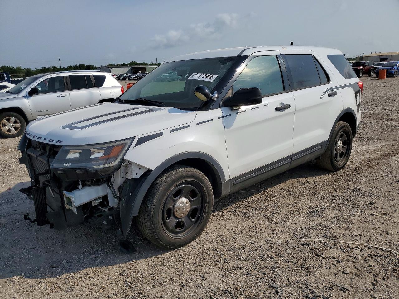 Salvage Ford Explorer Image