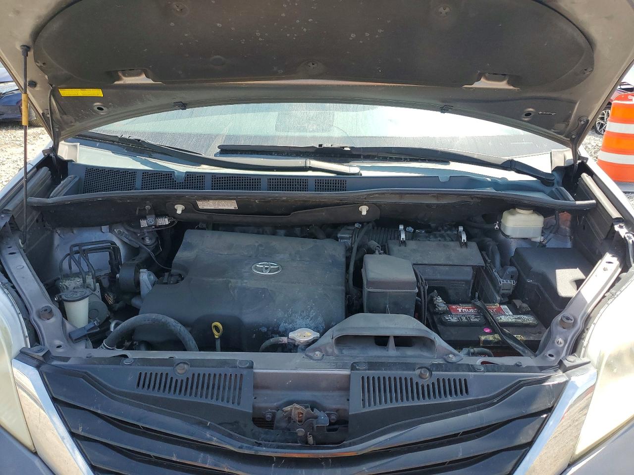 Toyota Sienna Le