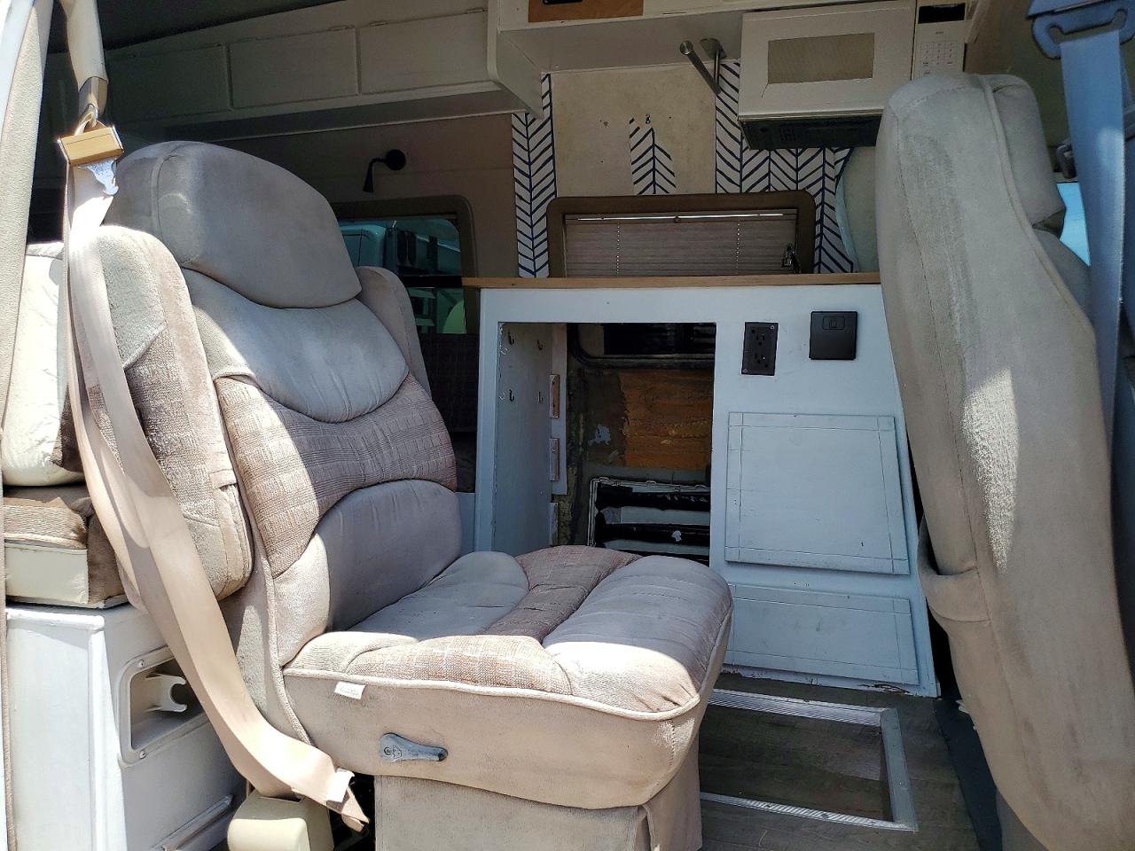 Dodge B Series B3500
