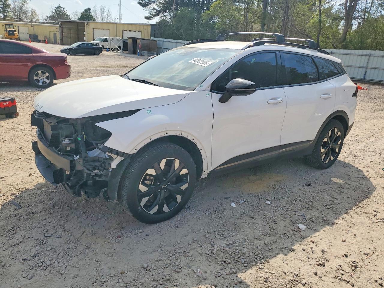 Salvage Kia Sportage Image