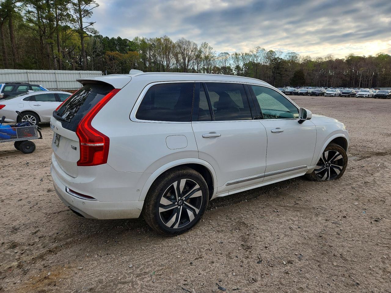 Volvo XC90 T6