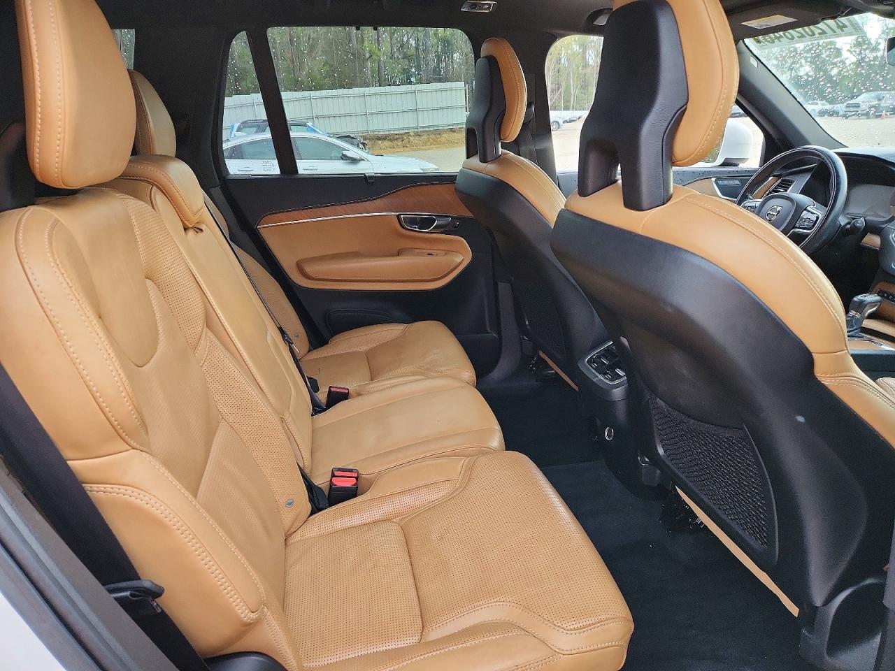 Volvo XC90 T6