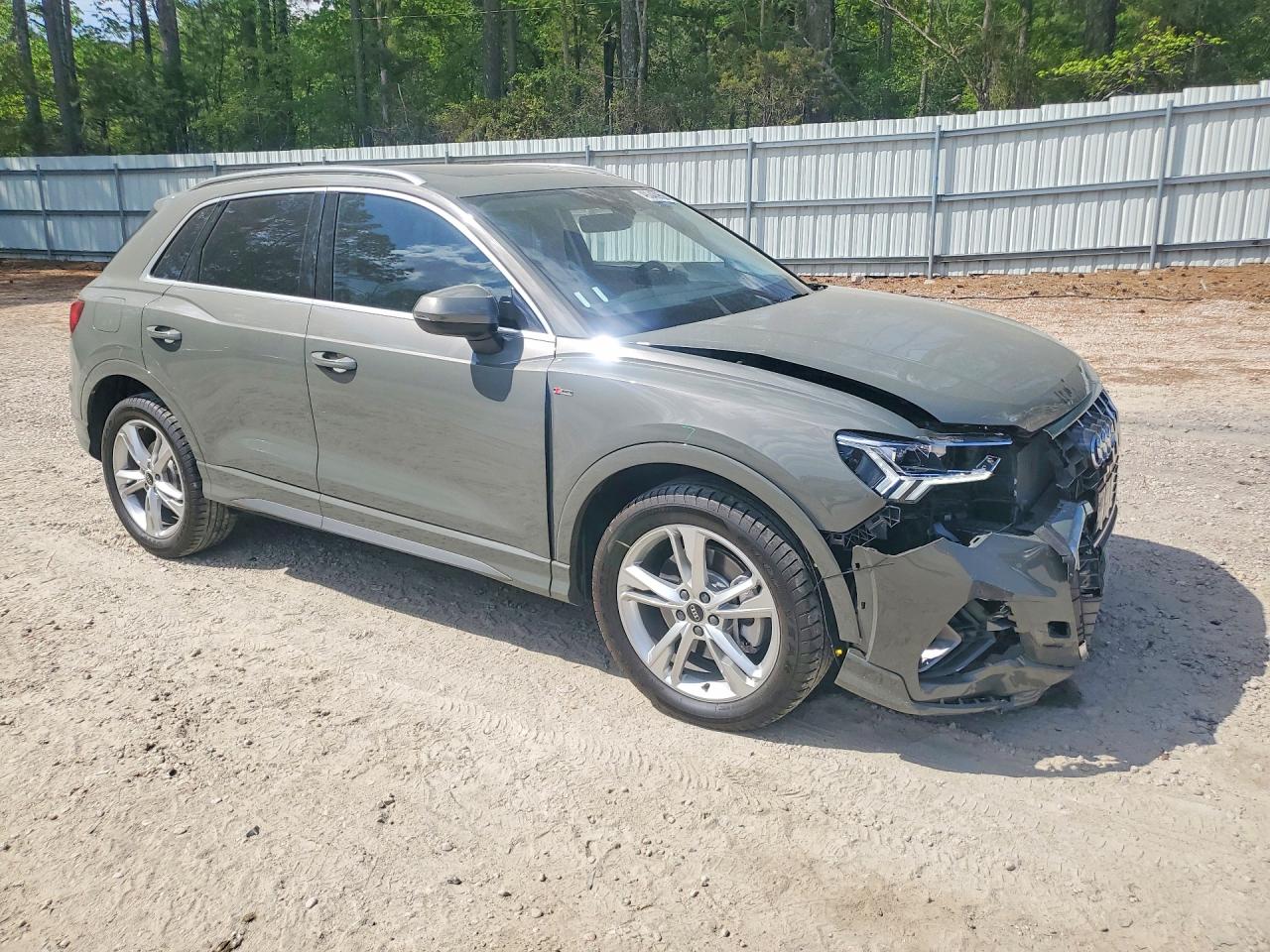 Audi Q3 Premium Plus S Line 45