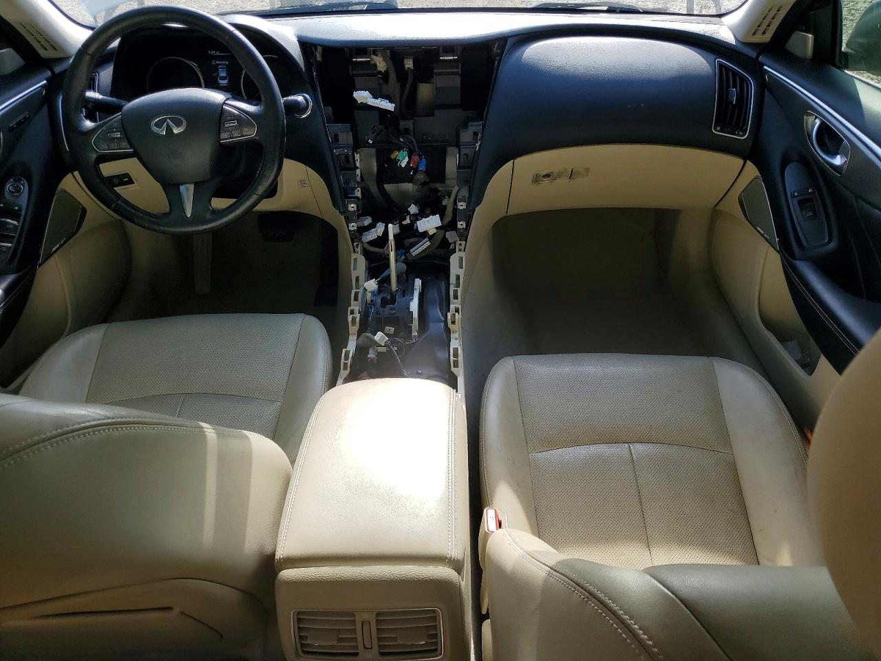 INFINITI Q50 2.0t P 2.0t Premium