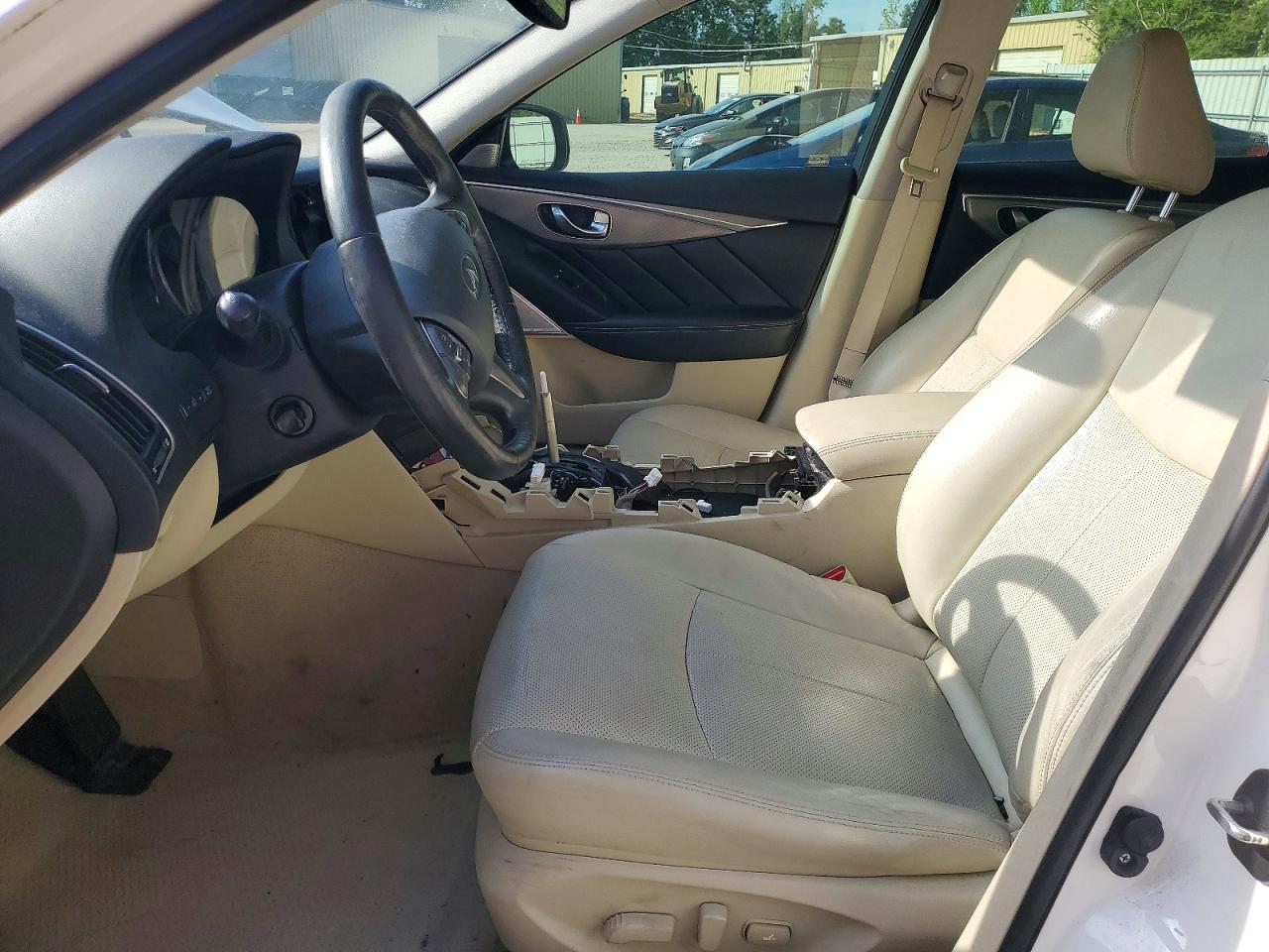 INFINITI Q50 2.0t P 2.0t Premium