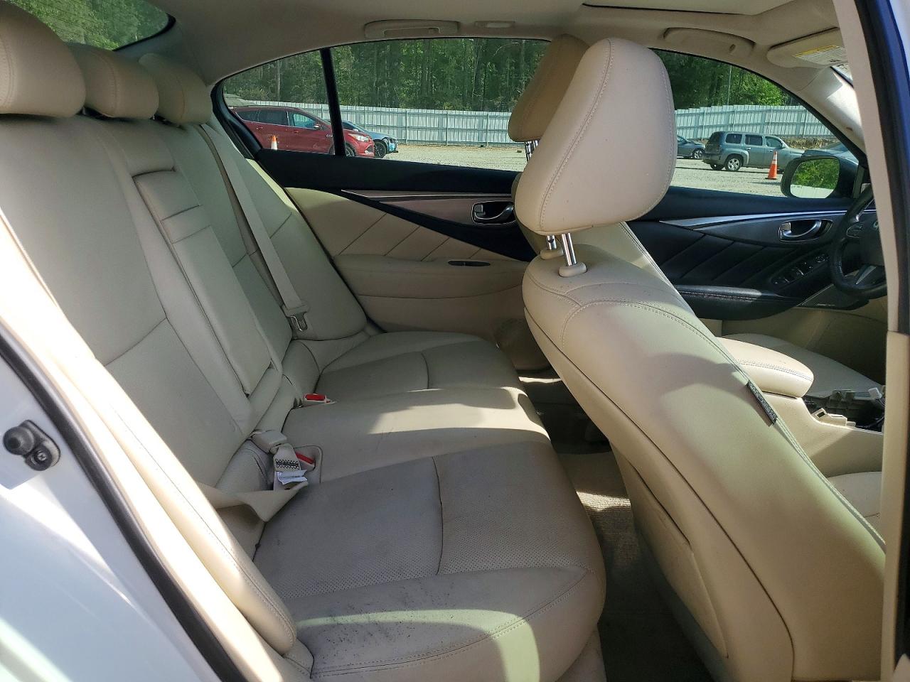 INFINITI Q50 2.0t P 2.0t Premium
