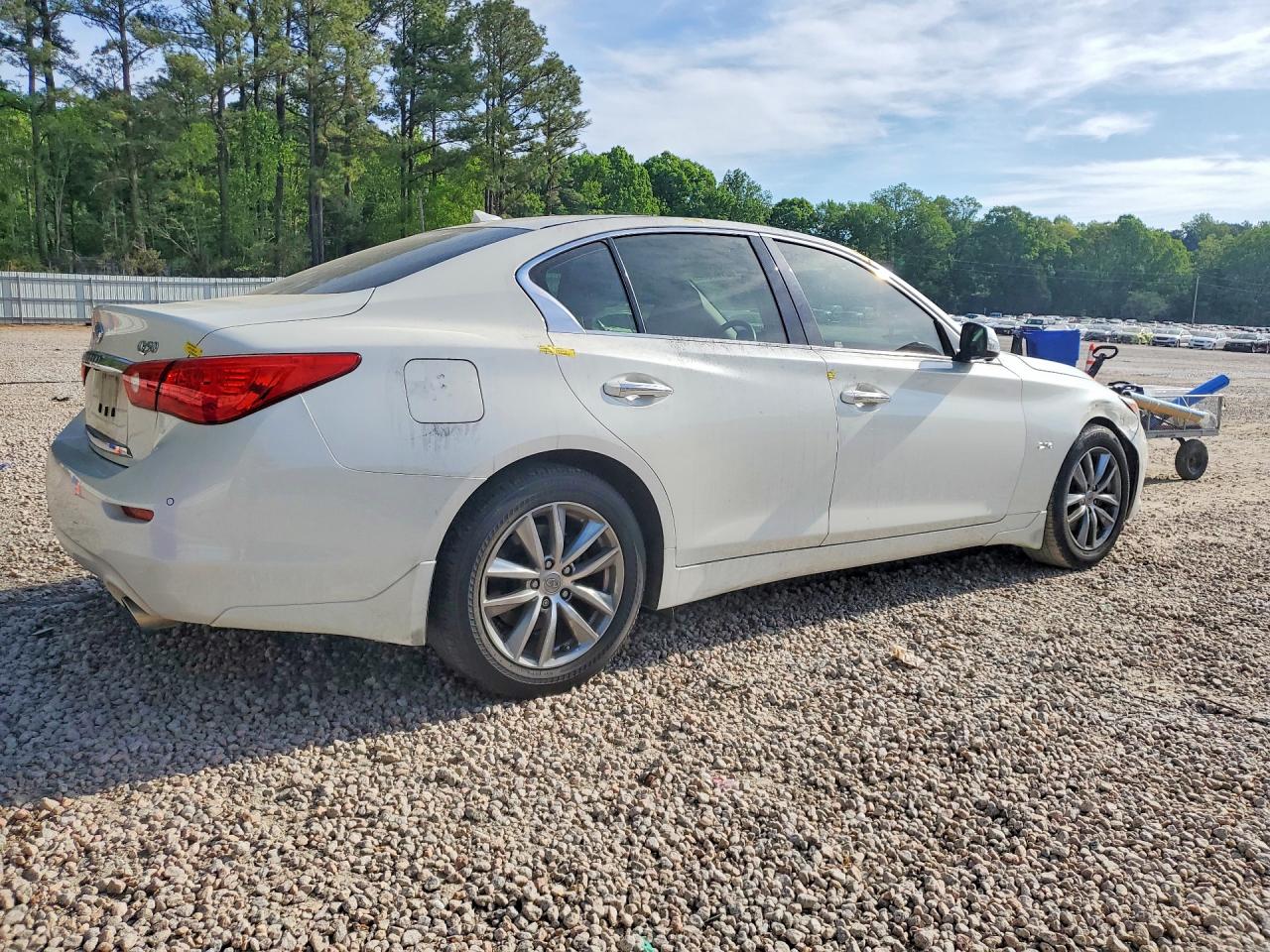 INFINITI Q50 2.0t P 2.0t Premium
