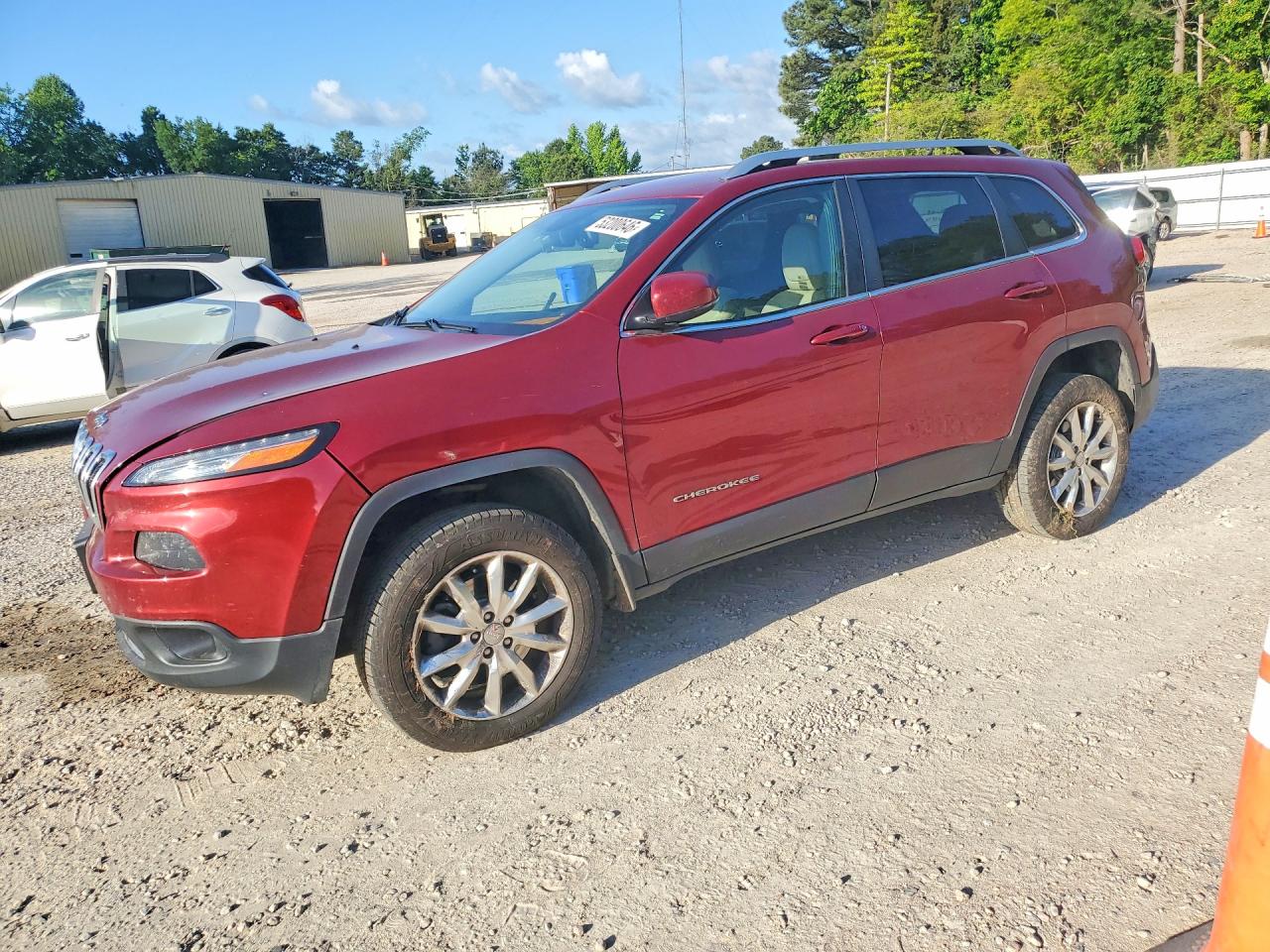 Salvage Jeep Cherokee Image