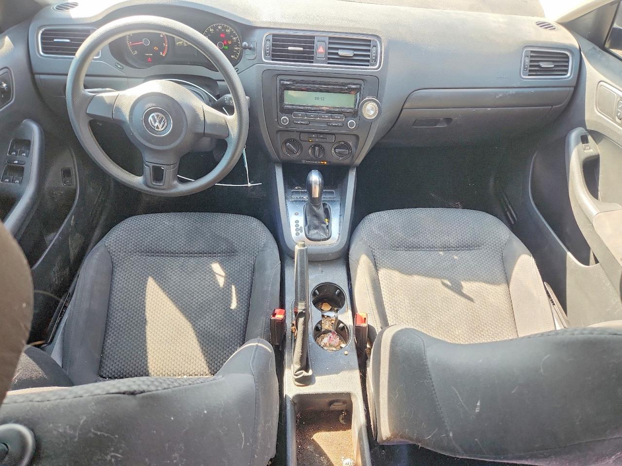 Volkswagen Jetta Base