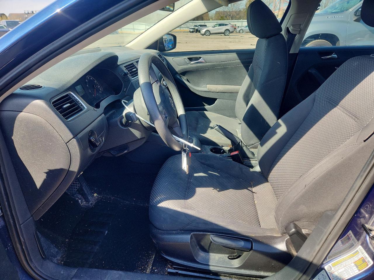 Volkswagen Jetta Base