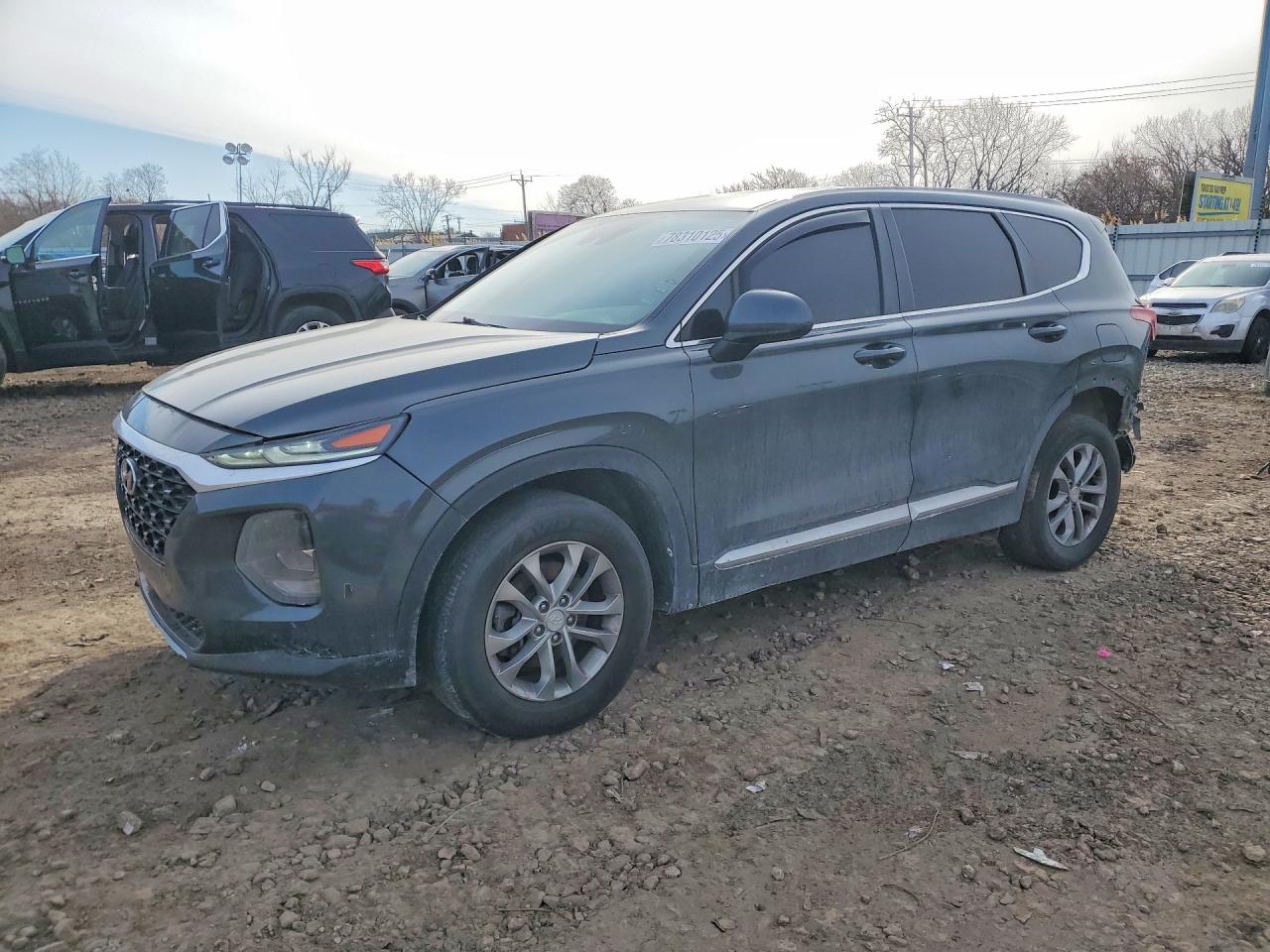 Salvage Hyundai SANTA FE Image