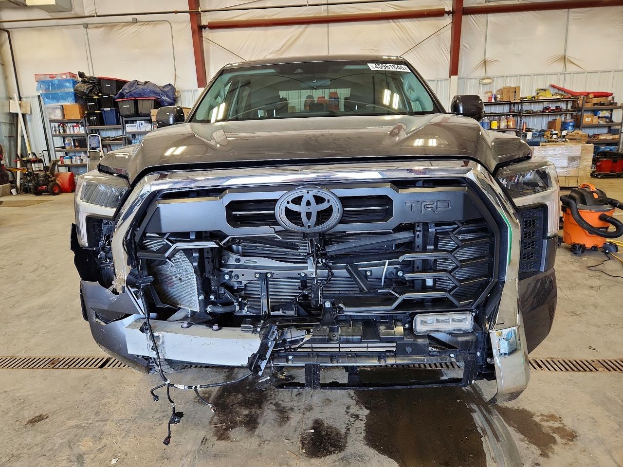 Toyota Tundra Sr5