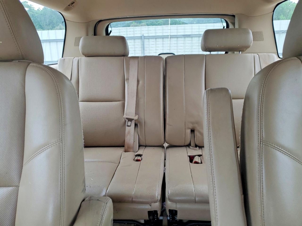 Chevrolet Suburban C1500 Ltz