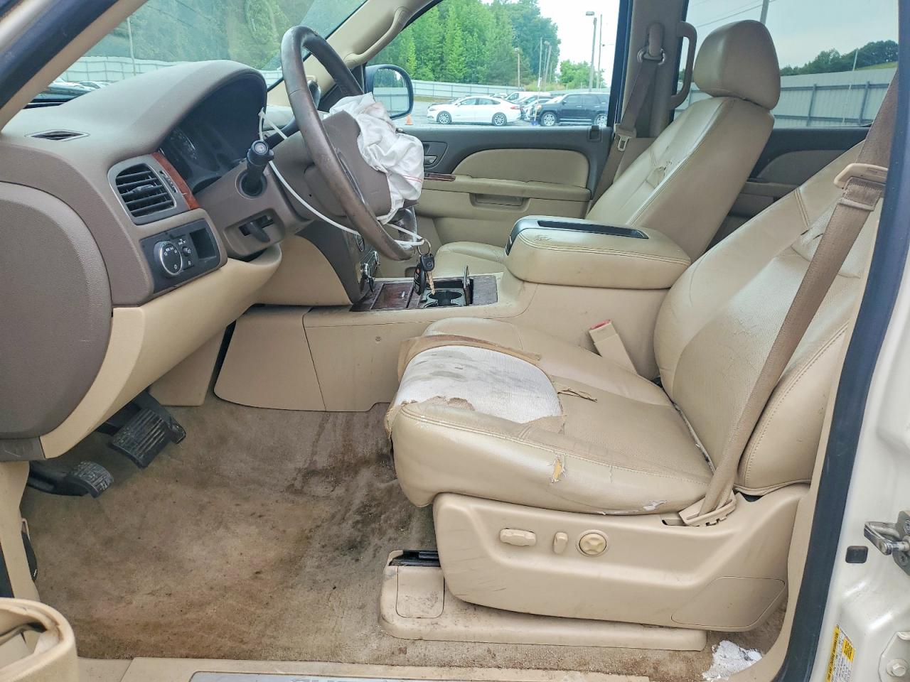 Chevrolet Suburban C1500 Ltz