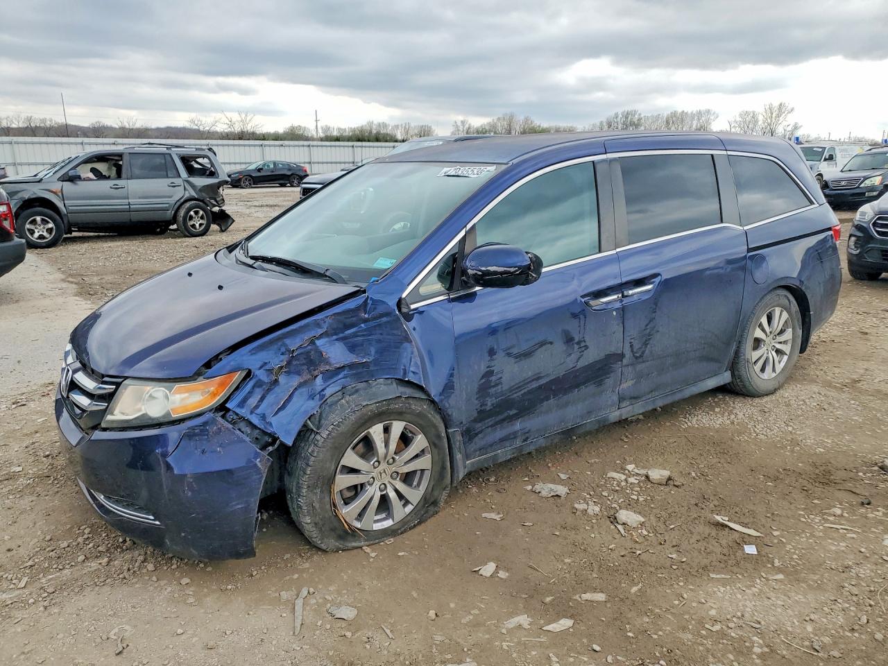 Salvage Honda Odyssey Image