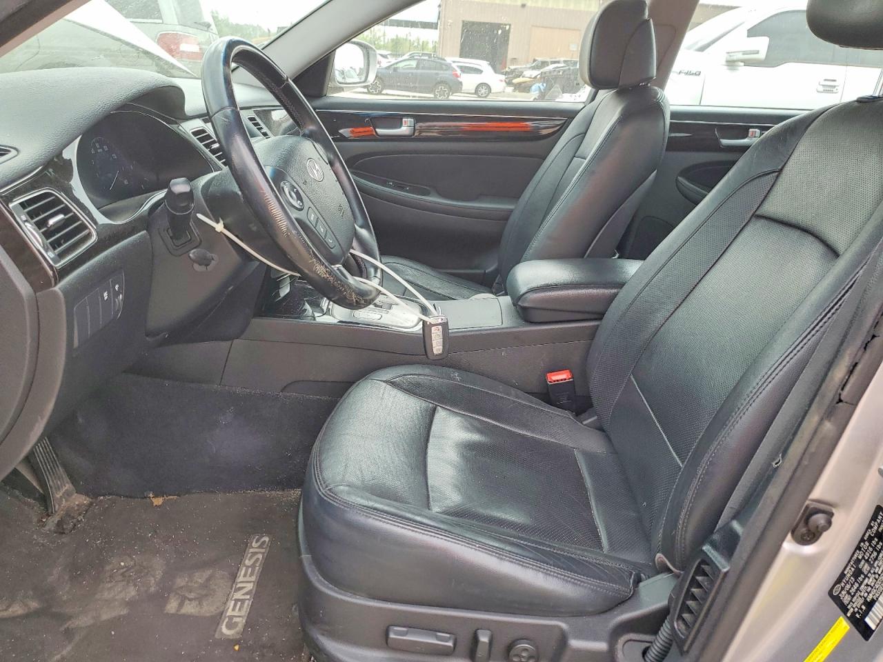 Hyundai Genesis 3.8l