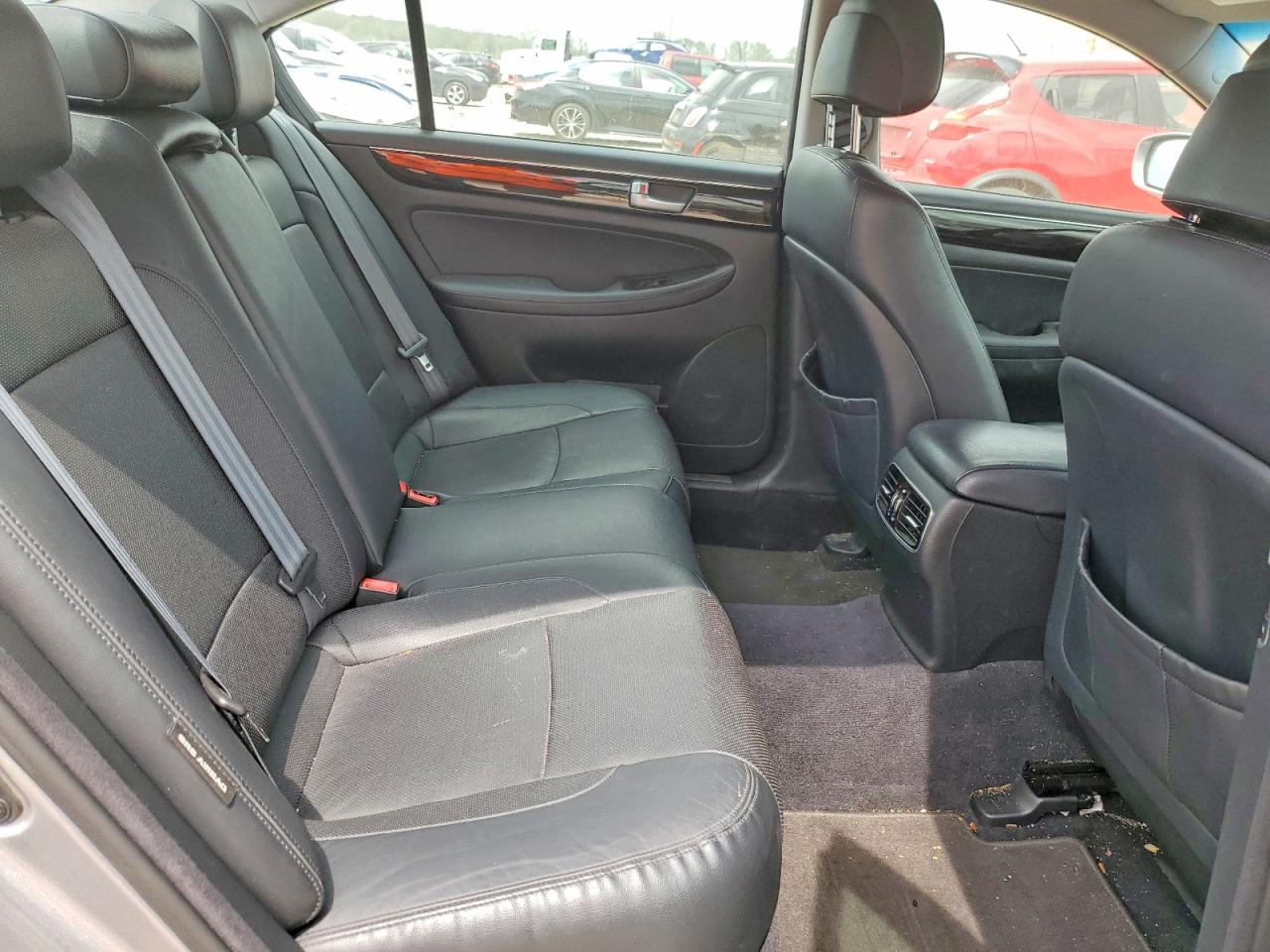 Hyundai Genesis 3.8l