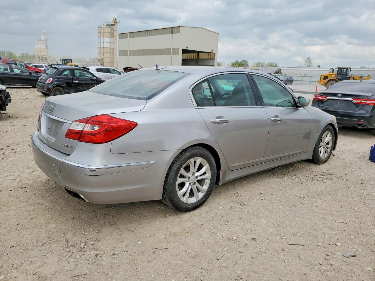 Hyundai Genesis 3.8l