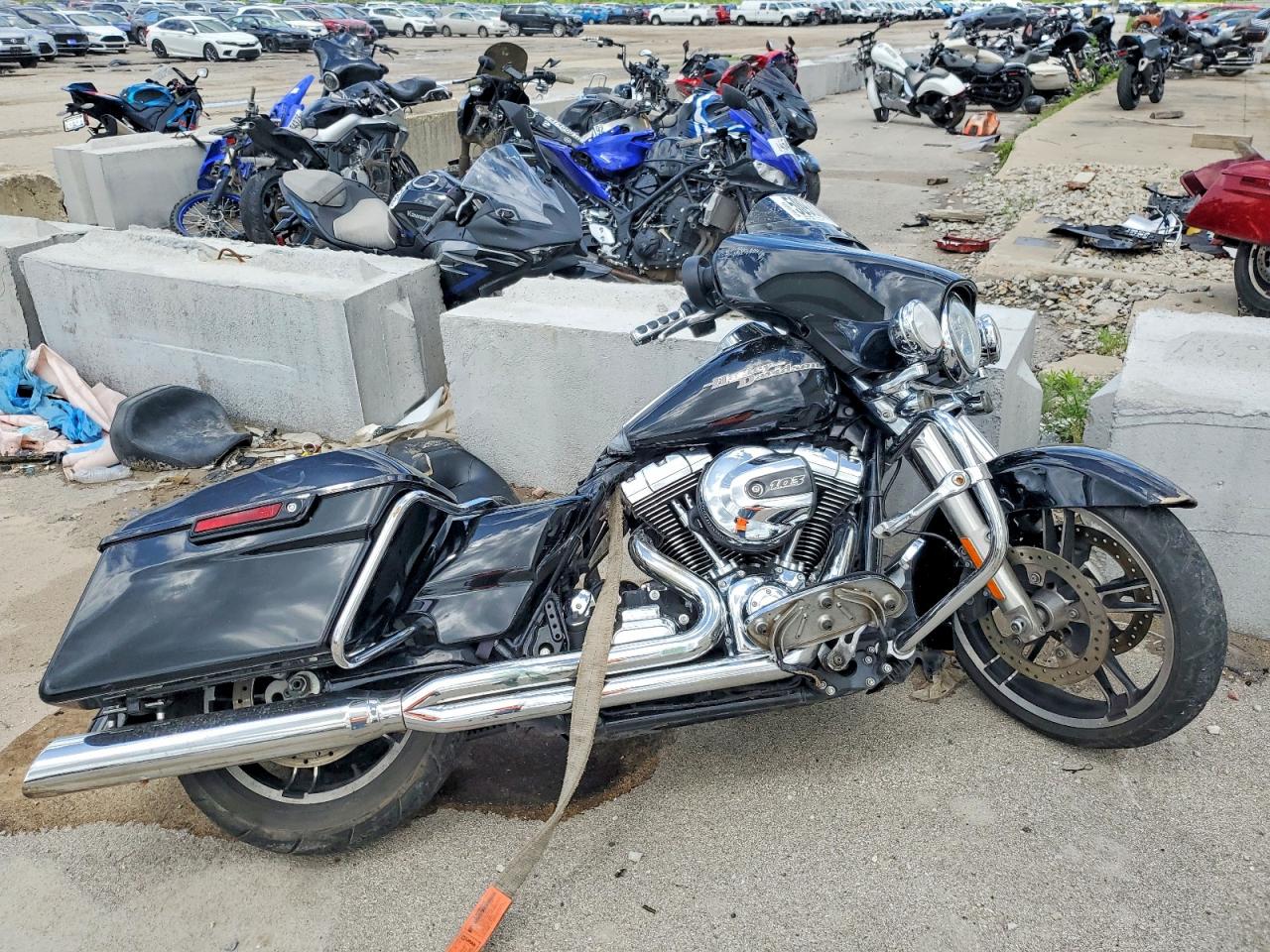 Salvage Harley-Davidson Fl Image